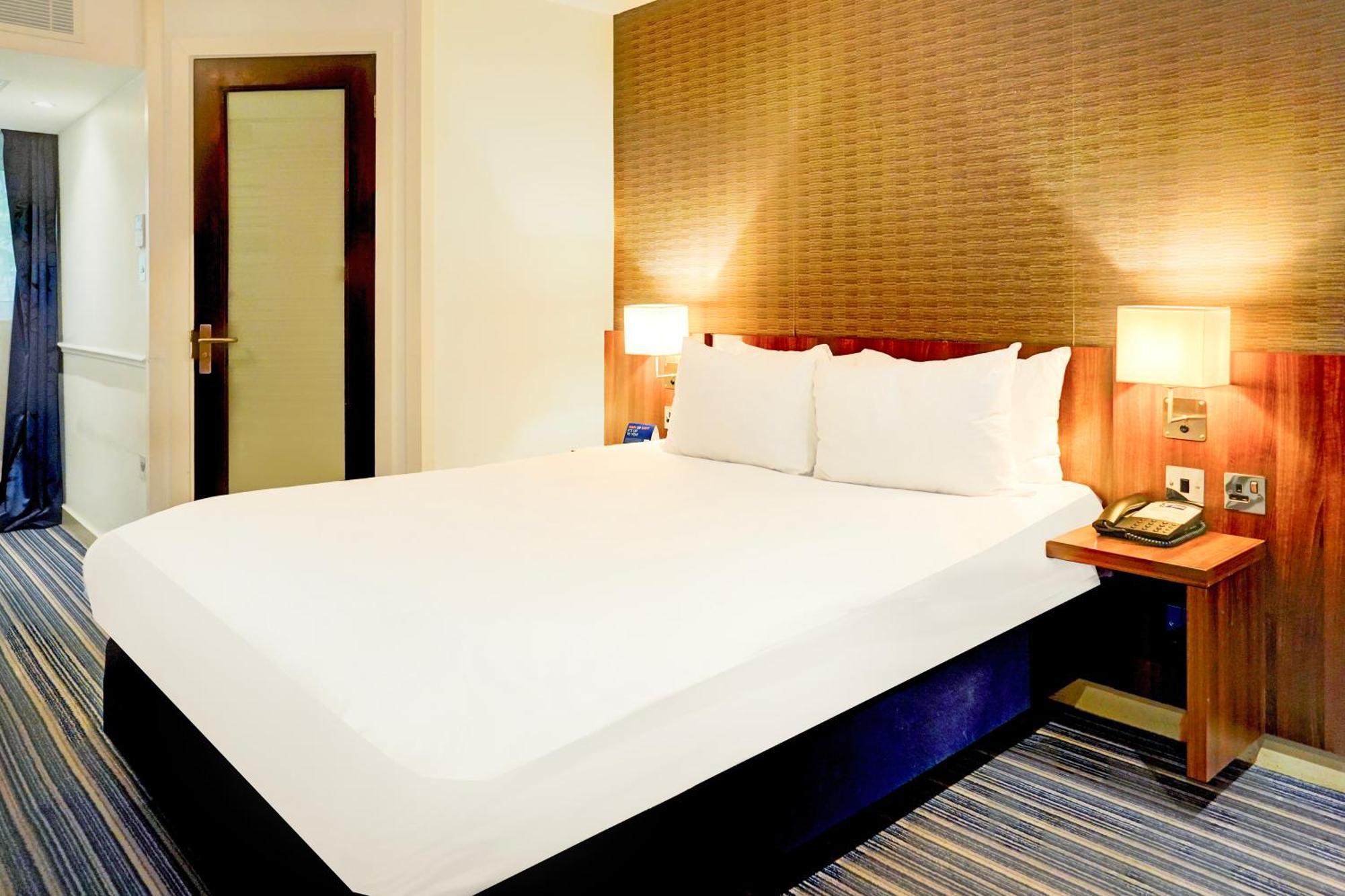 Belvilla Crewe City Centre Hotel Lifestyle Exterior photo